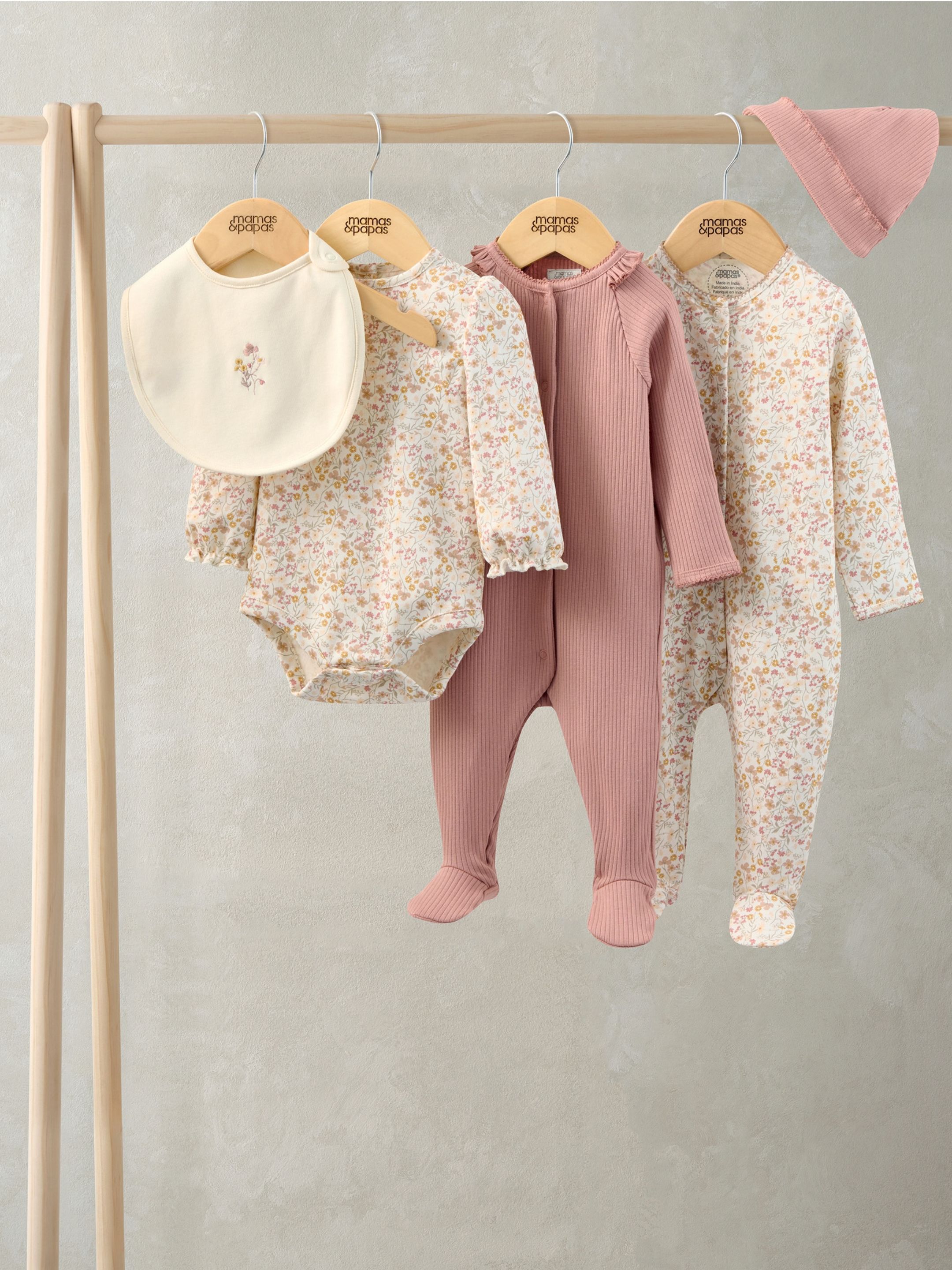 5-Piece Floral Set Baby Gift Set with Pink Blanket & Bunny image number 3
